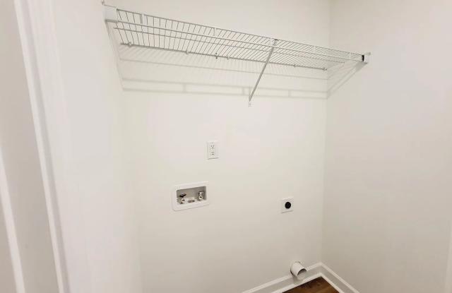 Room in 3 Bedroom Home in Spencer Gallery 4
