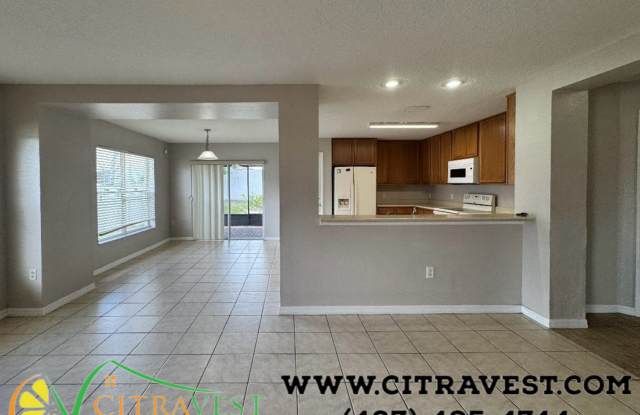 306 Salmon Ct Gallery 3