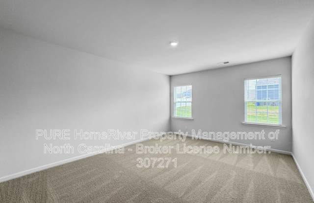 3686 Charles St NW Gallery 4