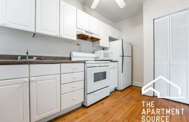 1947 West Winnemac Ave. photos photos