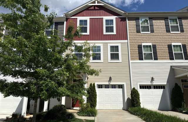 3-Story Townhome in Pleasant Grove! photos photos