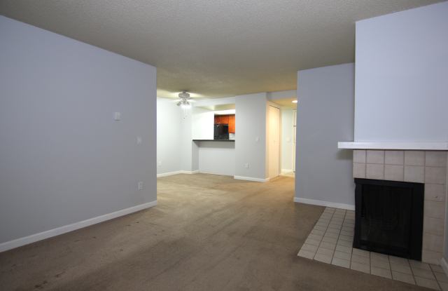 701 SW 5th Ct B-206 Gallery 2