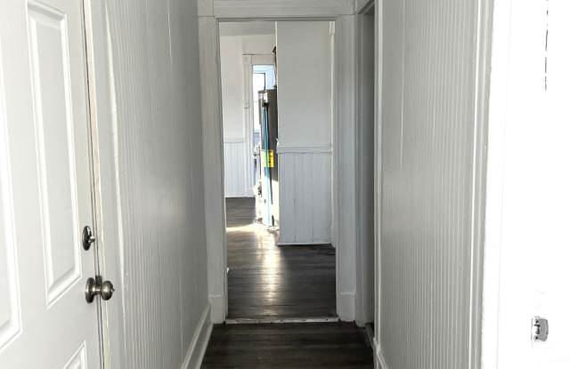 48 Washington Street unit: 3 photos photos