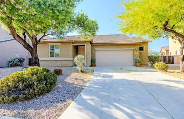4 bedroom, 2 bath, 2 car garage photos photos