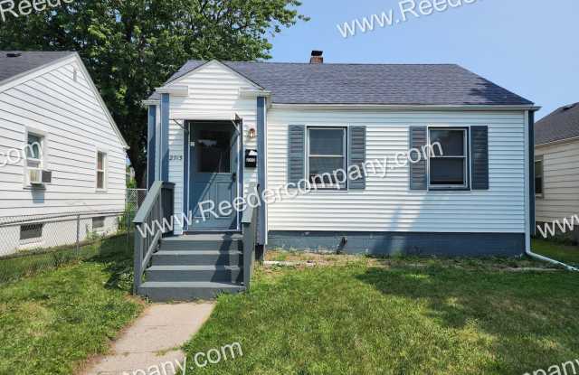 Updated 2 bedroom 1 bathroom house - 2713 162nd Place, Hammond, IN 46323
