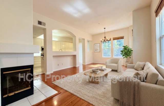 12665 Trent Jones Ln Gallery 4