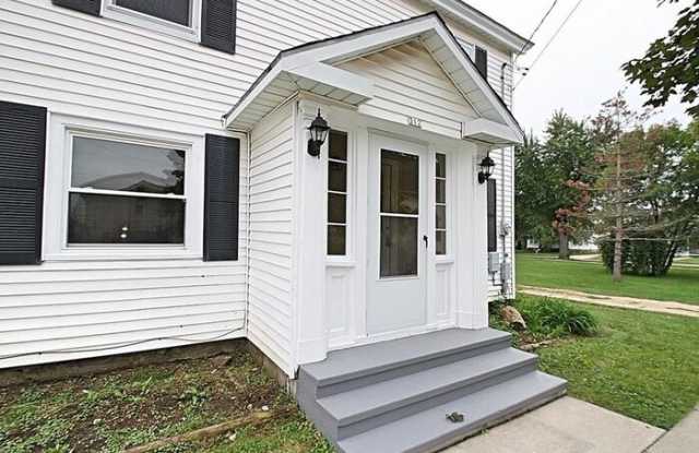 312 Sumner Street - 312 Sumner Street, Genoa City, WI 53128