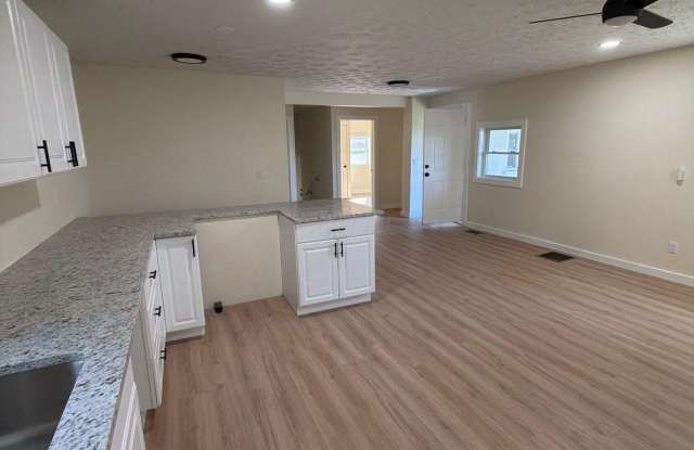 5526 Swisher Road Gallery 1