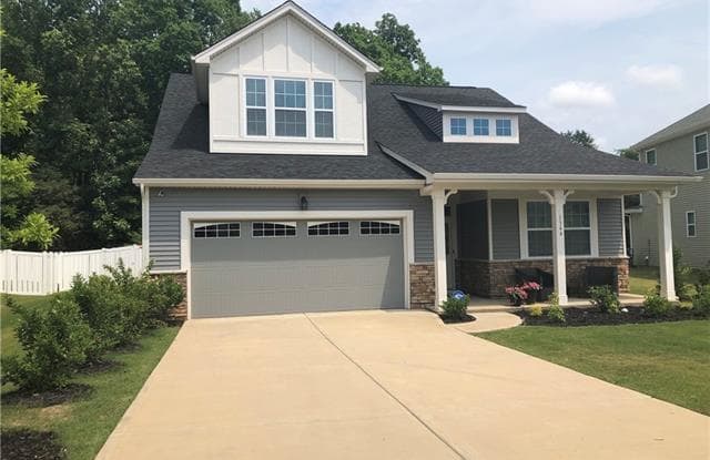 1344 Kings Grove Dr - 1344 Kings Grove Drive, Lake Wylie, SC 29745