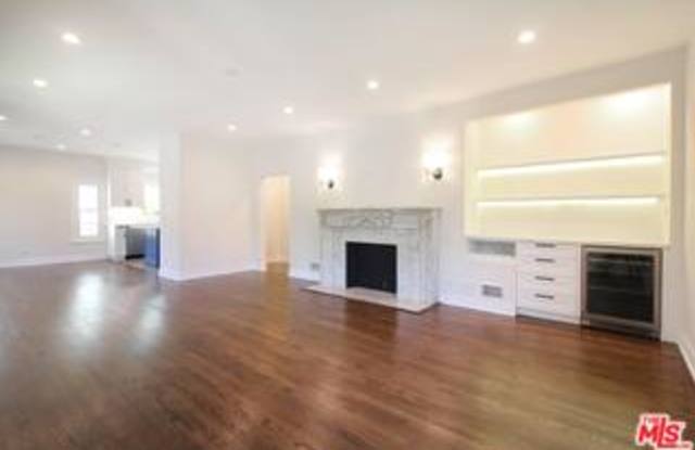 442 South Roxbury Drive Gallery 4