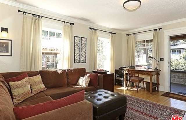2346 ECHO PARK Avenue Gallery 3