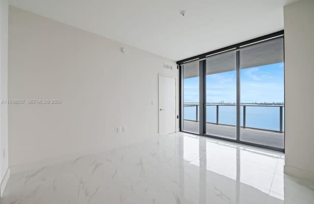 Island Bay Gallery 4