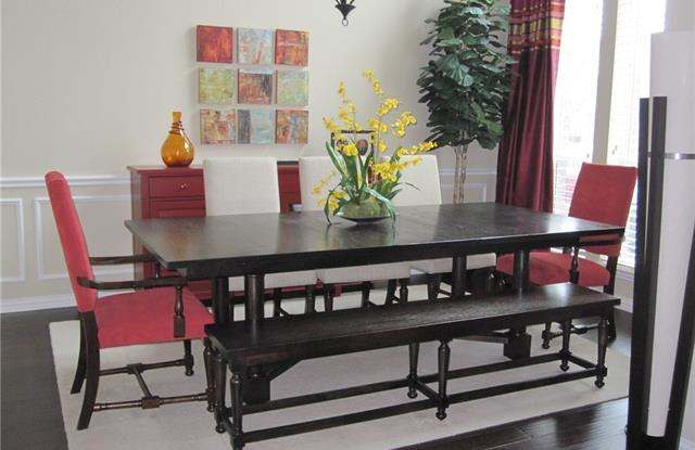 2425 Valley Glen Drive Gallery 3