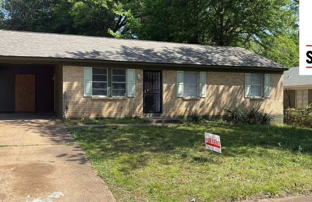Charming 4 Bedroom Home with Carport in Memphis! - Open To Section 8 photos photos