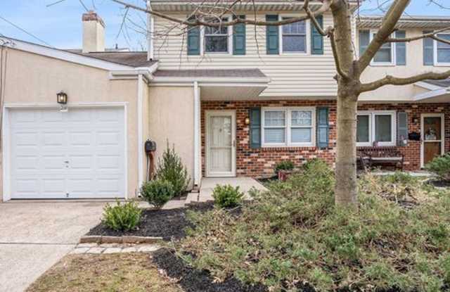 Beautifully updated 3 bedroom home in Ambler!! - 214 East Mount Pleasant Avenue, Ambler, PA 19002