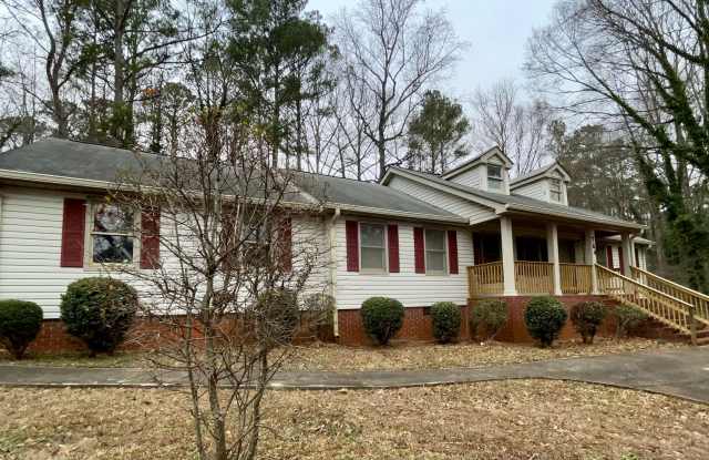 Spacious Updated 3 Bed/2 Bath Situated on a Private Lot! photos photos