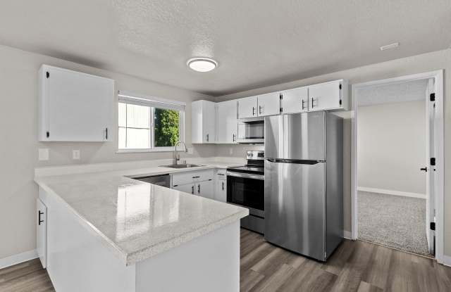 Ground floor 2 bedroom 1 1/2 baths with 1100 square feet! Dont miss this one with full size washer/dryer! photos photos