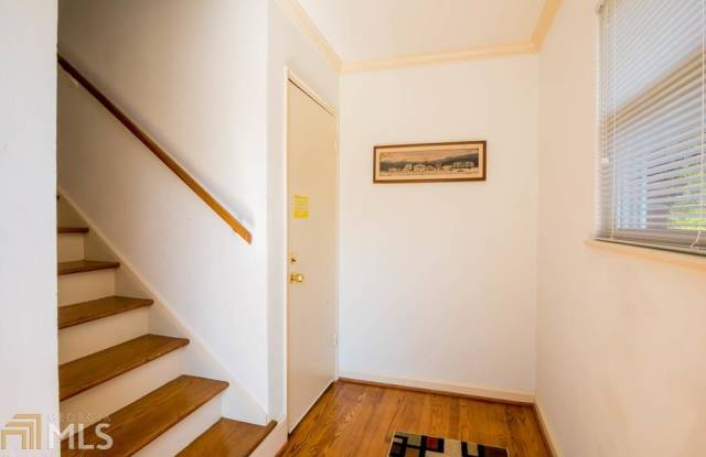 1538 Beech Valley Way NE Gallery 2