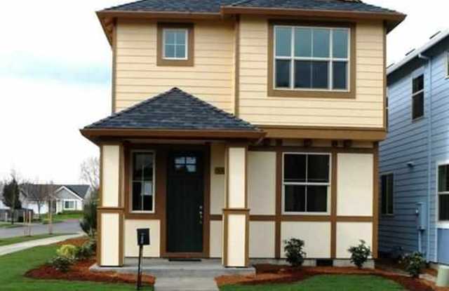 3 bedroom plus den in Willamette Landing for $2895 per month photos photos