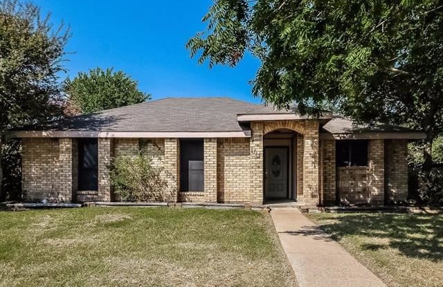 2317 Lakeshore Lane - 2317 Lakeshore Lane, Rowlett, TX 75088