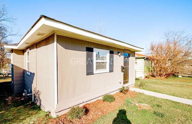 2716 20th Avenue North Gallery 3