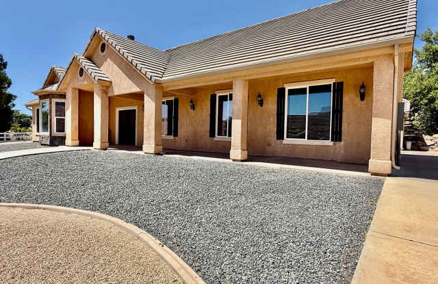 VIEWS in Toquerville Four Bedroom photos photos