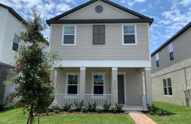 Beautiful Home in Watermark Community - 10366 Austrina Oak Loop, Horizon West, FL 34787