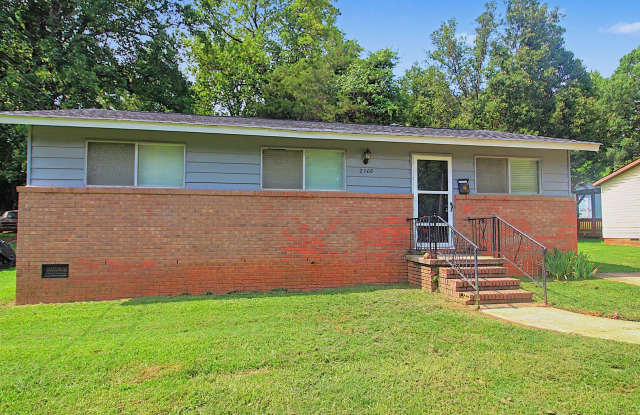 Updated 3-Bedroom Ranch with Modern Finishes & Timeless Charm Gallery 3