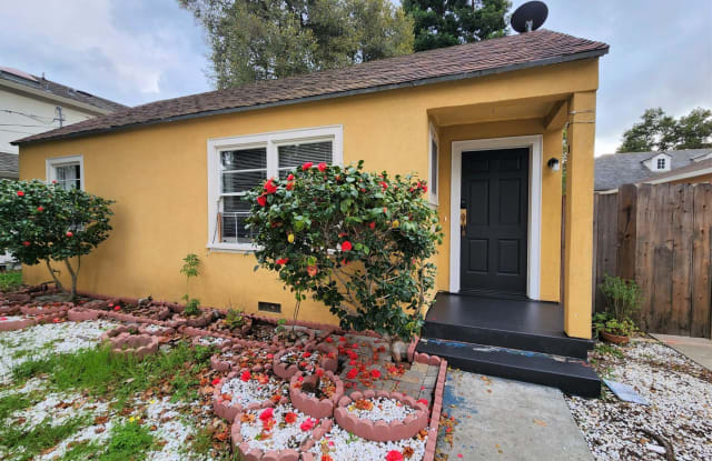 1040 Fife Avenue - 1040 Fife Avenue, Palo Alto, CA 94301