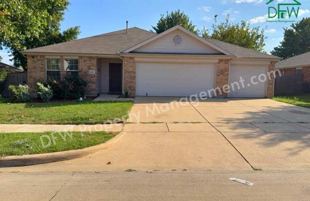 Spacious 3-Bedroom Home with 3-Car Garage and Large Backyard in Wylie, TX! - 3003 Elderberry Drive, Wylie, TX 75098