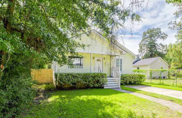 SCAD-Friendly 3BR Home Near Bus Route – Perfect for Roommates Gallery 4