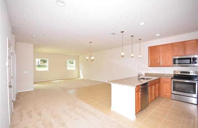 960 LAKEFRONT VILLAGE DRIVE Gallery 4