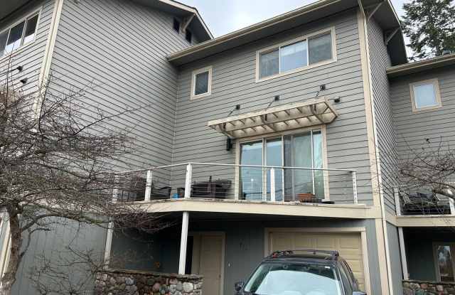 3 bedroom home with deck views of the lake and mountains in Lakeside! photos photos