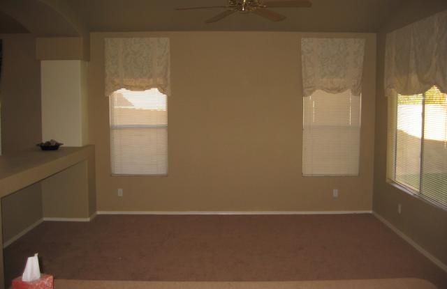 1283 E TRADEWIND Drive Gallery 4