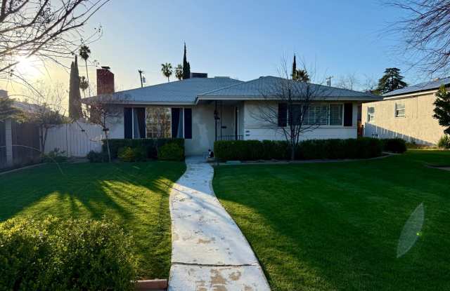 Flexible Living 4 Bedroom Home with Pool  Garage photos photos