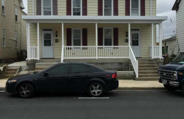 408 RIDGE AVENUE - 408 Ridge Ave, Hagerstown, MD 21740