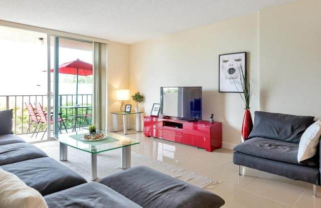 1009 N Ocean Boulevard - 1009 North Ocean Boulevard, Pompano Beach, FL 33062