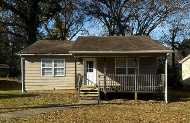 Great 3 Bedroom, 2 Bath home in High Point! - 2607 Dallas Avenue, High Point, NC 27265