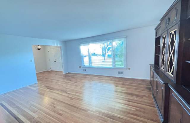 94 KINO Boulevard Gallery 4