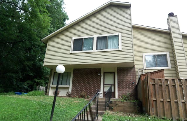 5732 NORDEEN OAK COURT - 5732 Nordeen Oak Ct, Burke Centre, VA 22015