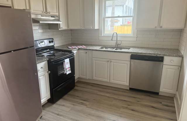 Room in 4 Bedroom Home at Griffin St NW photos photos