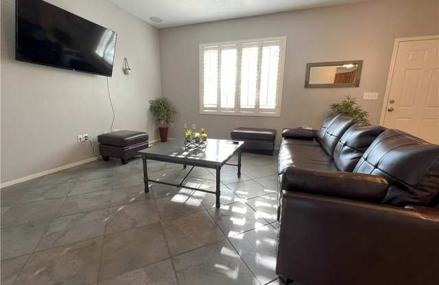 260 LAZY POSEY Court Gallery 4