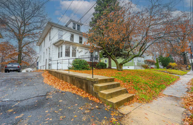 321 West 1st Avenue - 321 West 1st Avenue, Roselle, NJ 07203