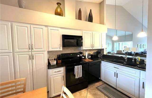 513 Lake Louise Cir Gallery 3