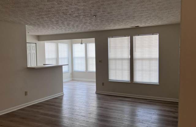 703 ORCHARD OVERLOOK unit: 102 photos photos