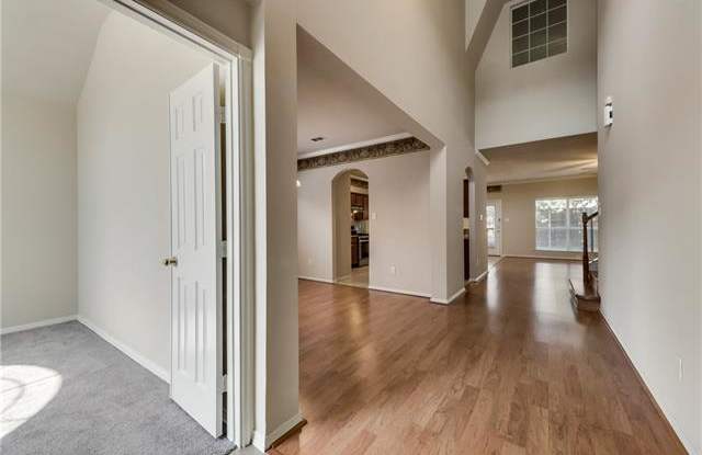 733 Twin Valley Drive Gallery 4