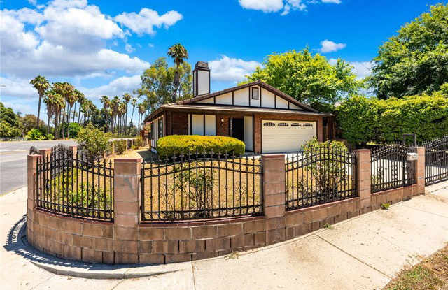 5546 McLennan Avenue photos photos