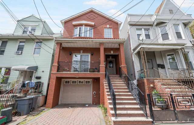 239 BALDWIN AVE photos photos