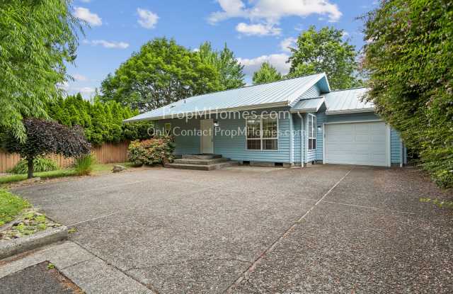 Lake Oswego Two Bedroom Home - New Updated Kitchen Coming Soon! photos photos