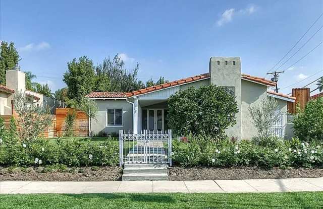████ ** PRIME HOUSE IN THE GROVE AREA WITH POOL  MUCH MORE!!! photos photos